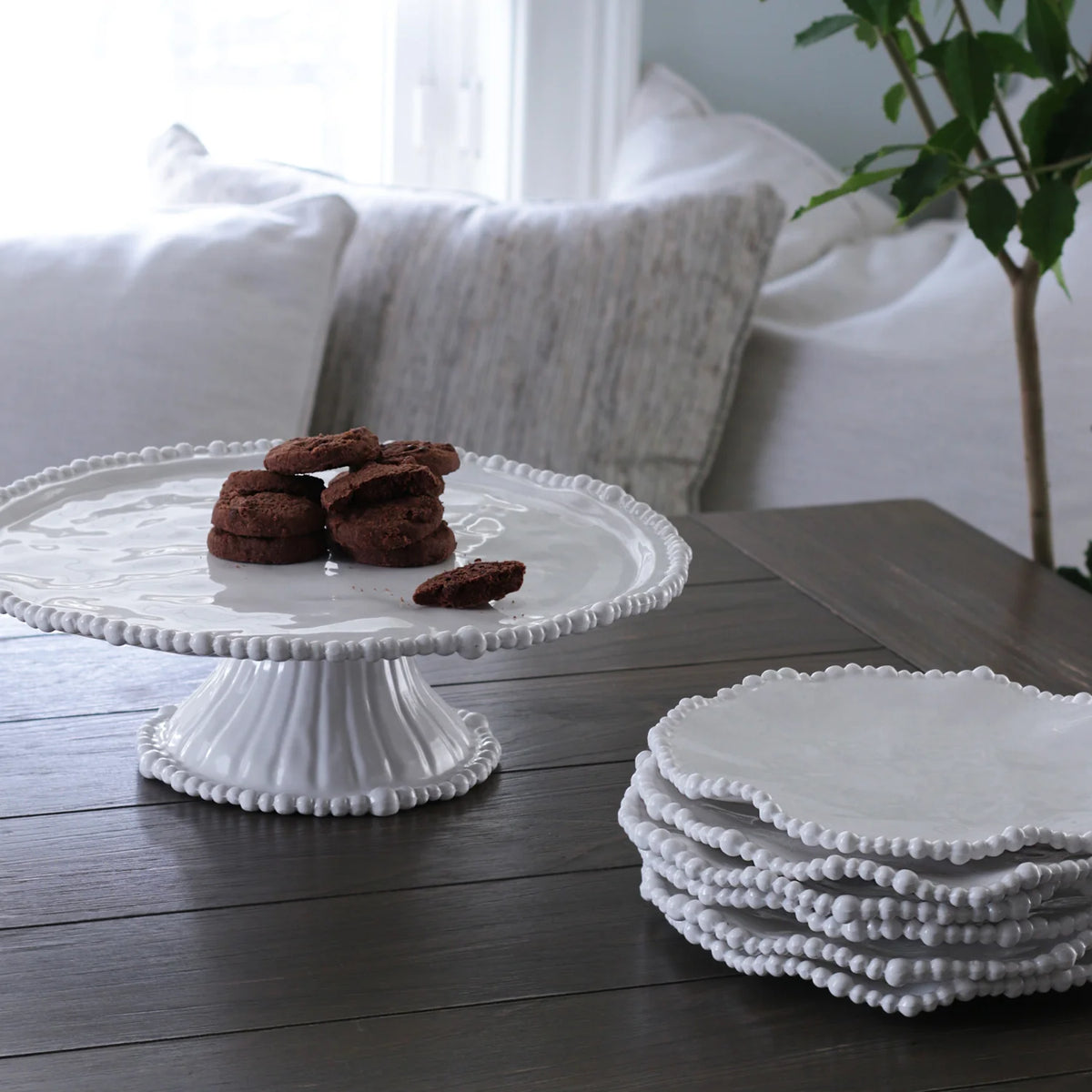Beatriz Ball VIDA Alegria Pedestal Cake Plate White